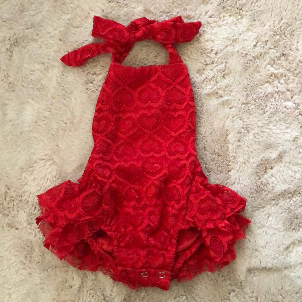 Red lace romper 🥰
